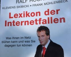 Ralf Höcker: Lexikon der Internetfallen